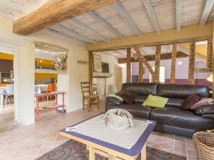 Renoviertes Steinhaus mit privatem Garten, 3 Schlafzimmer, Parkplatz, Wlan in Levernois, Beaune und Umgebung