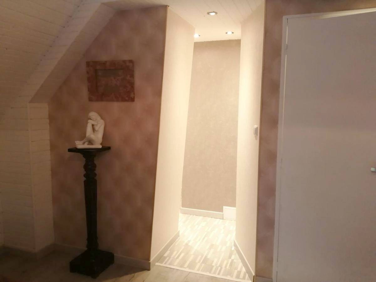 Appartement de vacances entier, Two-Bedroom Suite in Pléchâtel, Région de Redon