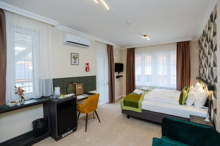 Location de vacances pour 2 personnes, avec terrasse ainsi que jardin et jacuzzi à Eger - 2
