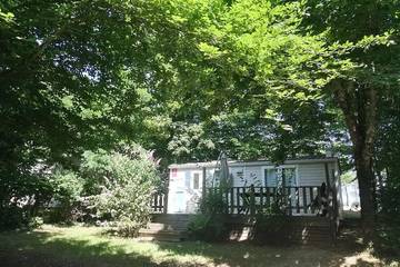 Mobil home pour 4 personnes, avec terrasse, animaux acceptés à Saint-Cirq