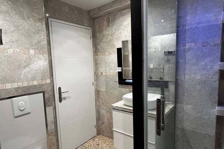 Ganze Wohnung, Cosy apartment with views over Paris in Le Kremlin-Bicêtre, Val-de-Marne