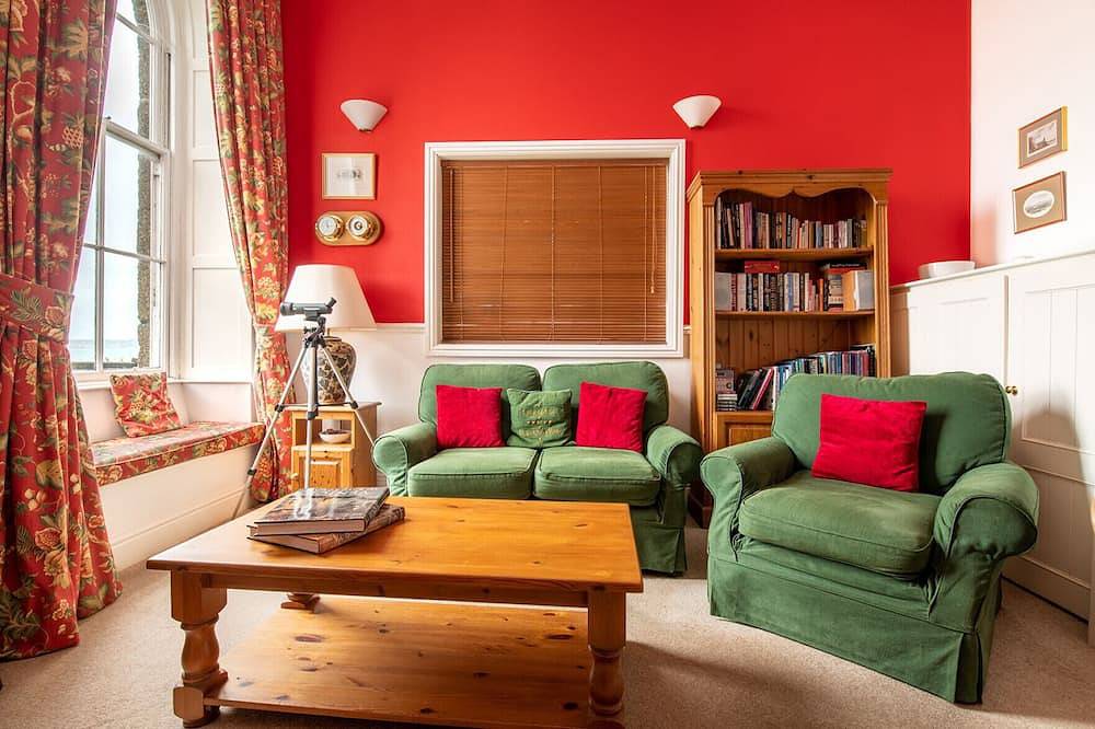 Tittle Tattle, relax in the heart of Penzance in Penzance, Cornwall