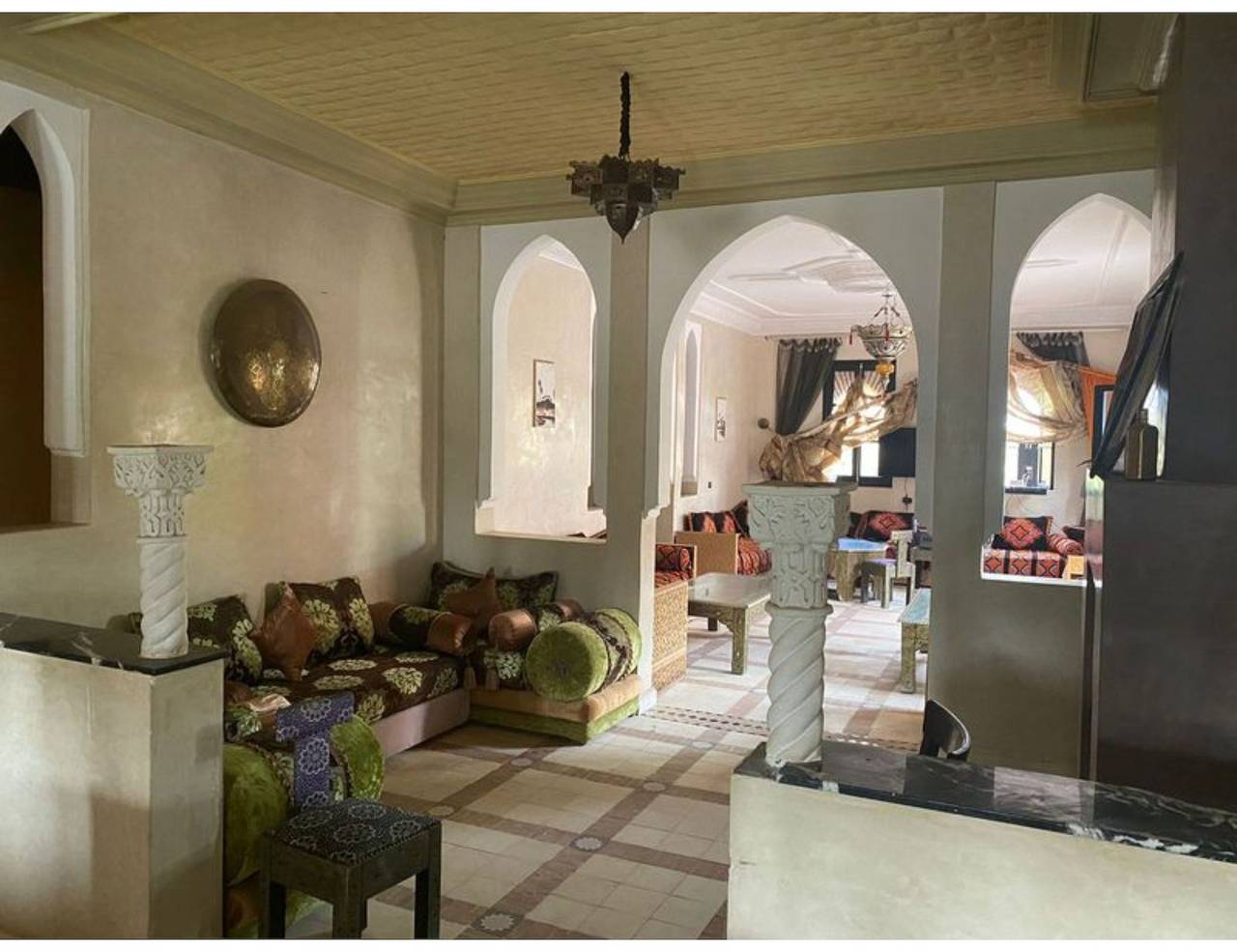 Palace with 2 villas and 2 swimming pools in Sidi Abdellah Ghiat in Sidi Abdallah Ghiat, Province Al Haouz