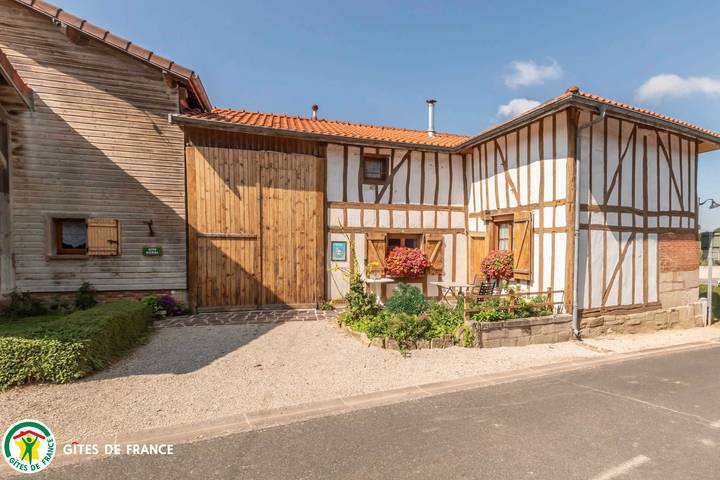 Gîte pour 5 personnes, avec Terrasse et Jardin