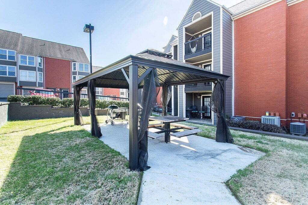 Ganze Wohnung, Gemütlich in der Stadt. Zu Fuß zum Music City Center & Bars in Nashville, Tennessee