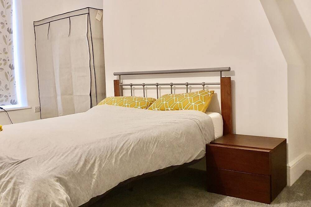 Entire apartment, Grace Apartments - Living Stone 2  Flat B in Ashford, Ashford region