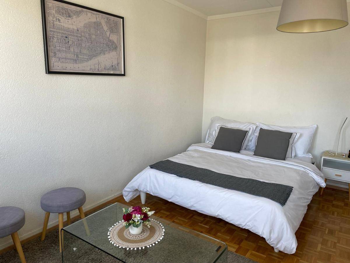 Geheel appartement, One-Bedroom Apartment in Lausanne, Meer van Genève
