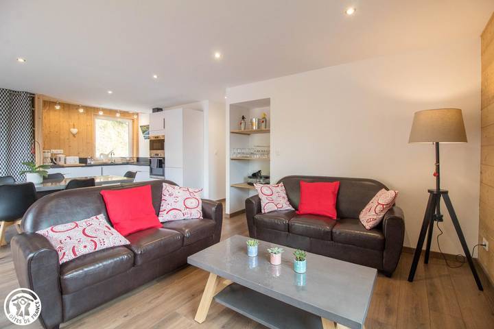 Gîte pour 4 personnes, avec terrasse à Chambon-sur-Lac - 3