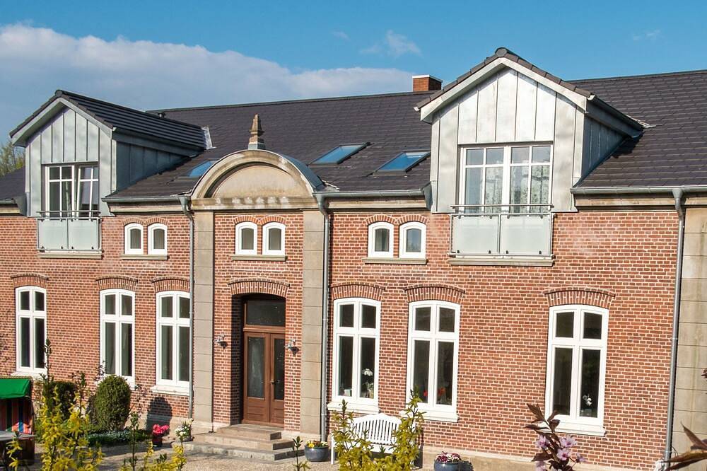 Ganze Wohnung, Gemütliche und helle Ferienwohnung auf dem Ferienhof Wichtelweide auf Fehmarn in Westfehmarn, Gammendorf
