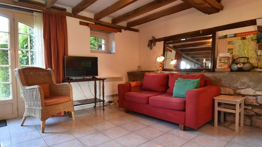 Gîte pour 3 personnes, avec jardin à Saizy