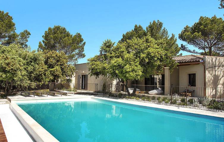 Apartamento de 200m² con A/A, Parking, Cocina, Piscina e Internet en Saumane-de-Vaucluse in L'Isle-sur-la-Sorgue, Vaucluse