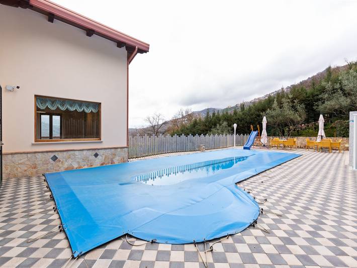 Casa vacanza per 12 persone, con Terrazza e Giardino nonché Piscina a Falerna Marina