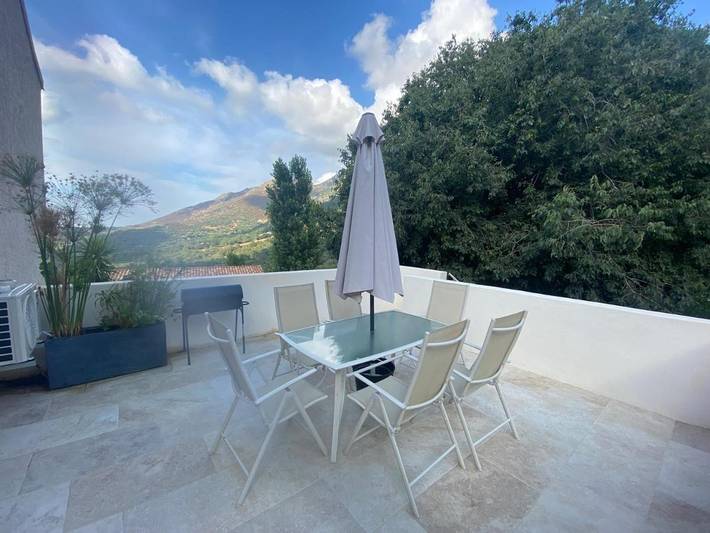 Gîte pour 6 personnes, avec vue et terrasse à Feliceto