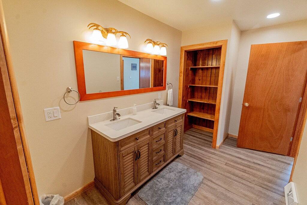 Ganze Wohnung, Marietta's River Retreat - Central Ohiopyle Getaway with Hot Tub in Ohiopyle, Pennsylvania