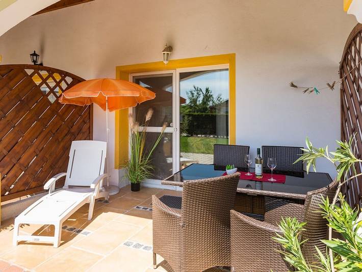 Im Apartmenthaus Martina in Mörbisch am See, Leithaberg