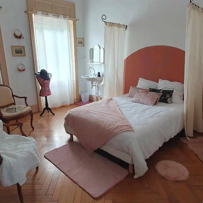 Location de vacances pour 2 personnes, avec jardin et terrasse à Bouilland - 4