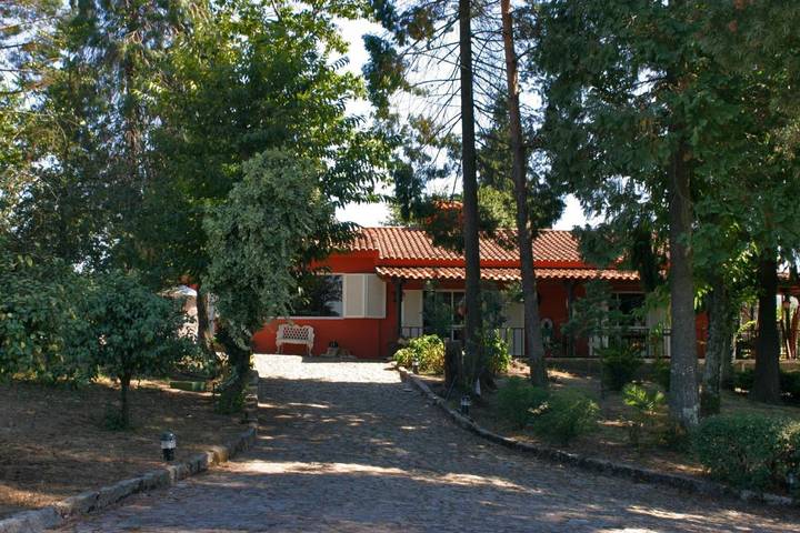 Location de vacances pour 11 personnes, avec vue sur le lac et balcon ainsi que jardin et piscine dans Santo Tirso - 2