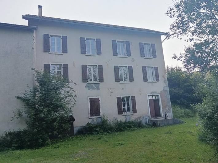 Gîte pour 15 personnes, avec vue et balcon à Le Poizat