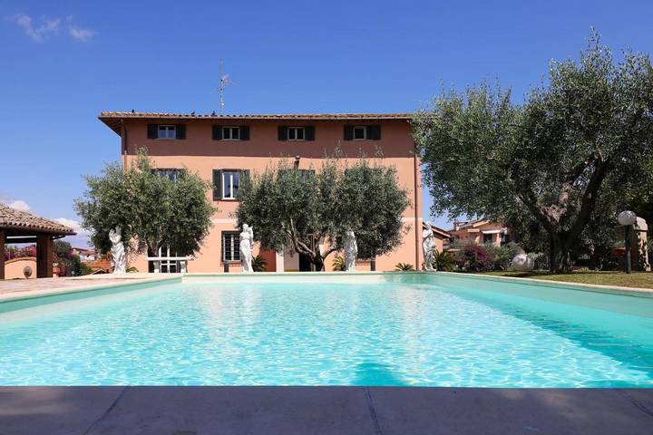 Villa con piscina per 4 persone, con Balcone e Terrazza nonché Giardino e Piscina a Roma