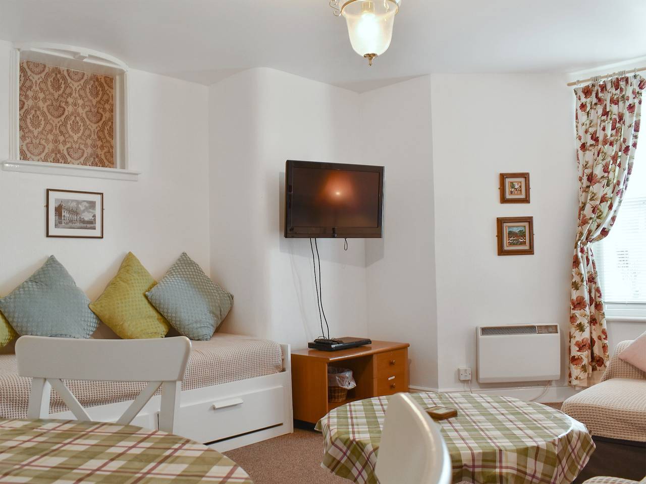 Flat 1 Garden View - Ukc4221 in Lowestoft, Sunrise Coast