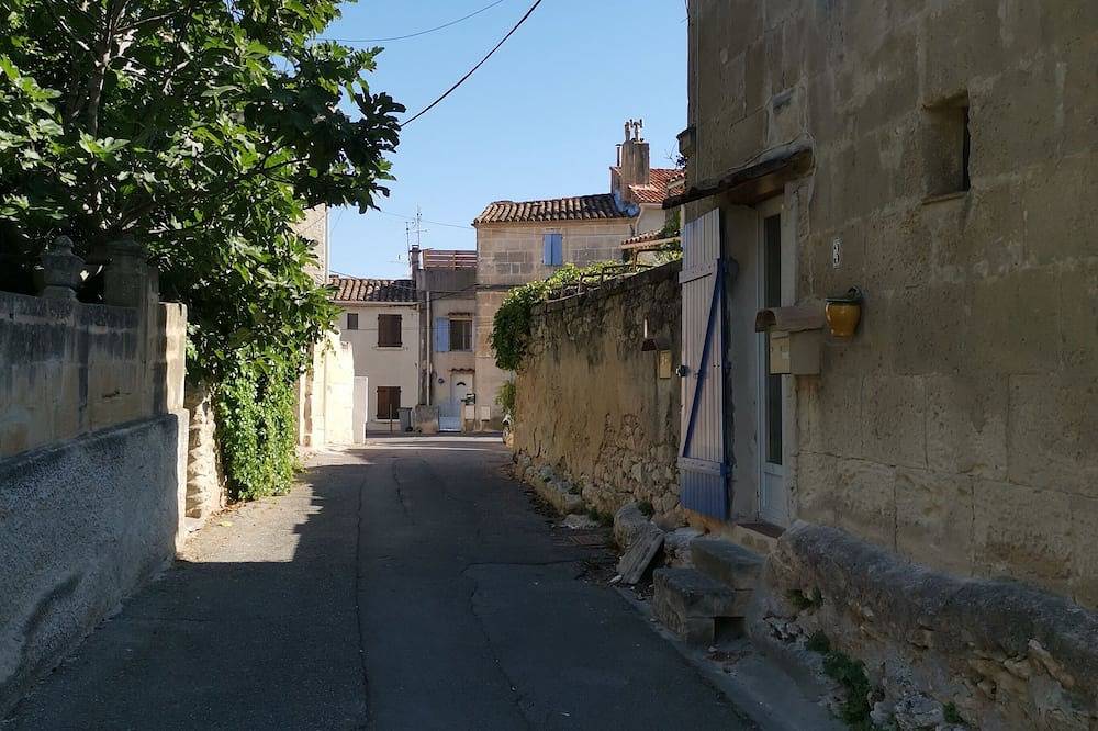 Charming village house in Provence fontvieille in Fontvieille, Arles region