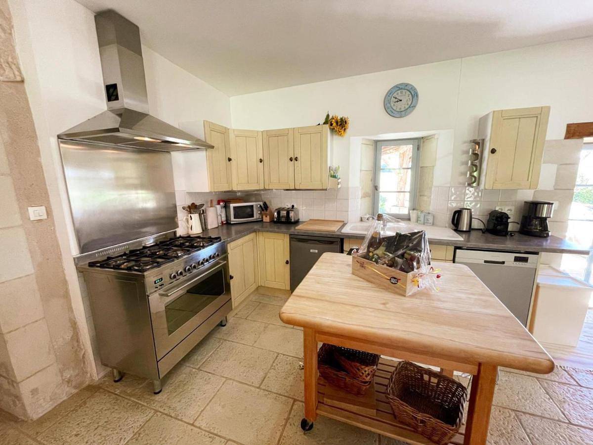 Gîte en Touraine avec piscine privée, spa et Wifi - Fr-1-381-601 in Cussay, Région de Loches