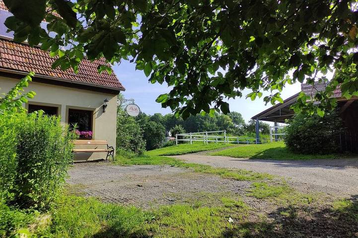 Ferienwohnung für 4 Personen, mit Garten und Pool sowie Terrasse - 1
