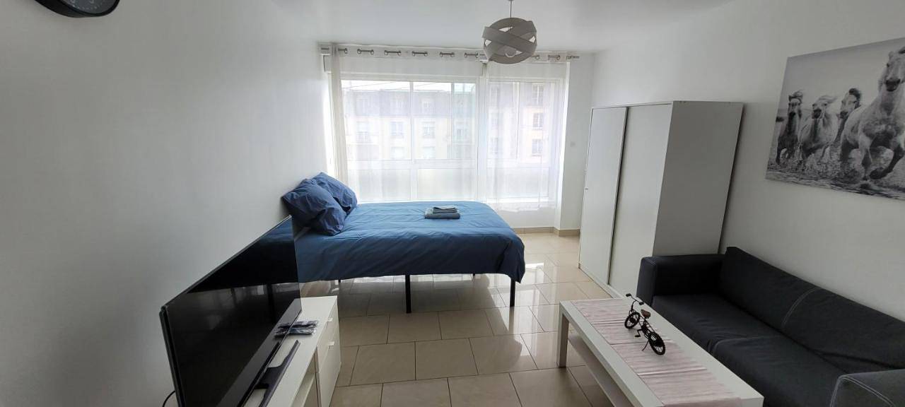 Appartement entier, Studio fonctionnel proche Rer B in Palaiseau, Essonne