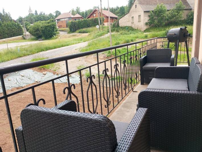 Gîte pour 8 personnes, avec jardin et vue, animaux acceptés à Saint-Laurent-du-Cros - 4