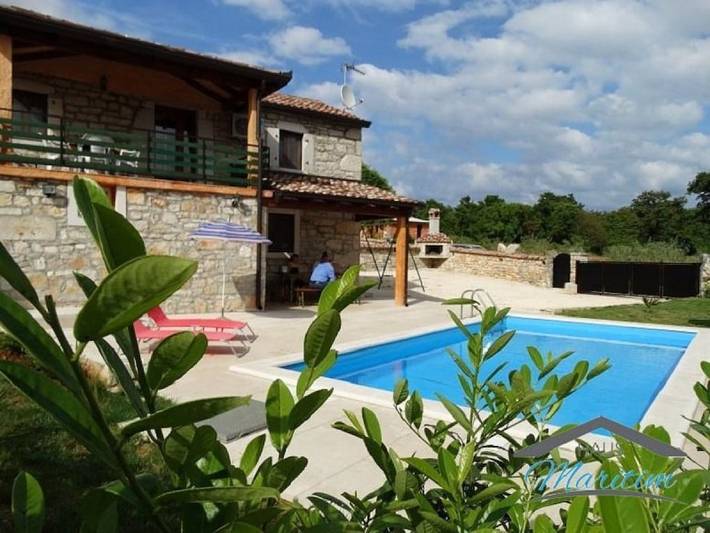 Ferienhaus für 6 Personen, mit Garten und Pool