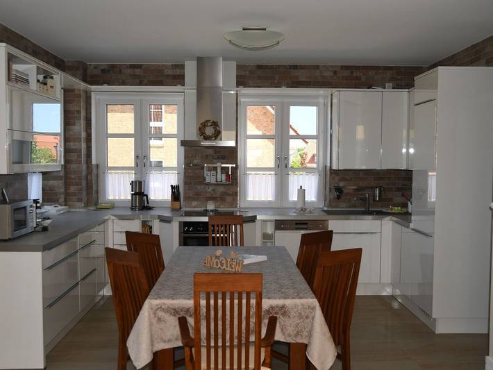 Ferienhaus für 8 Personen, mit Garten und Sauna sowie Balkon, kinderfreundlich in Kalkhorst - 3