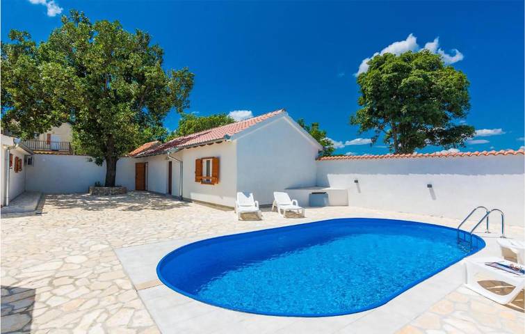 Ferienhaus für 12 Personen, mit Garten und Terrasse in Općina Stankovci