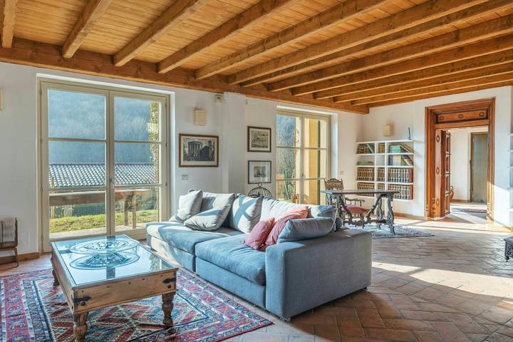 Casa vacanza per 6 persone, con giardino e terrazza, con animali domestici in Brianza