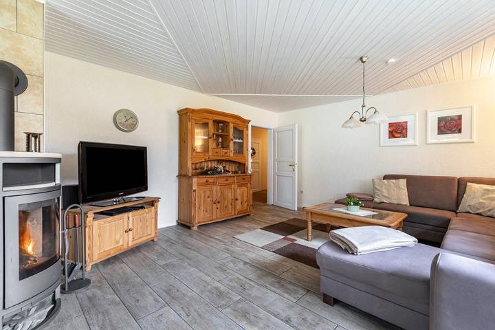Ganze Wohnung, Ferienwohnung Anke Volkmann" mit privater Terrasse, privatem Garten und Wlan in Offenbüttel, Albersdorf und Umgebung