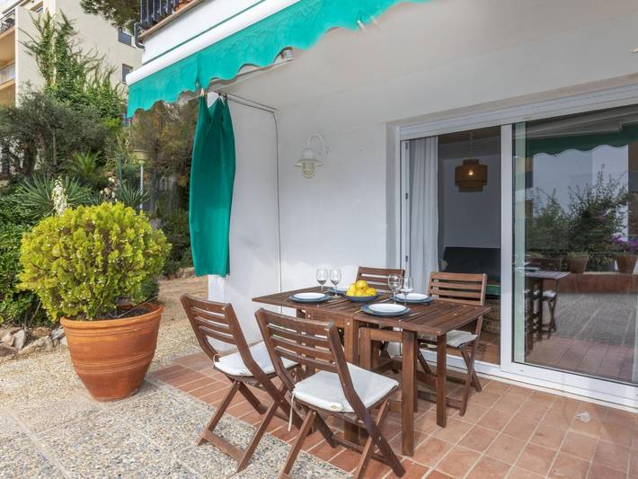 Appartement entier, Appartement Romantique à Tamariu, Terrasse Privée, Plage à 150m, Wi-Fi Inclus in Platja de Tamariu (Palafrugell), Tamariu