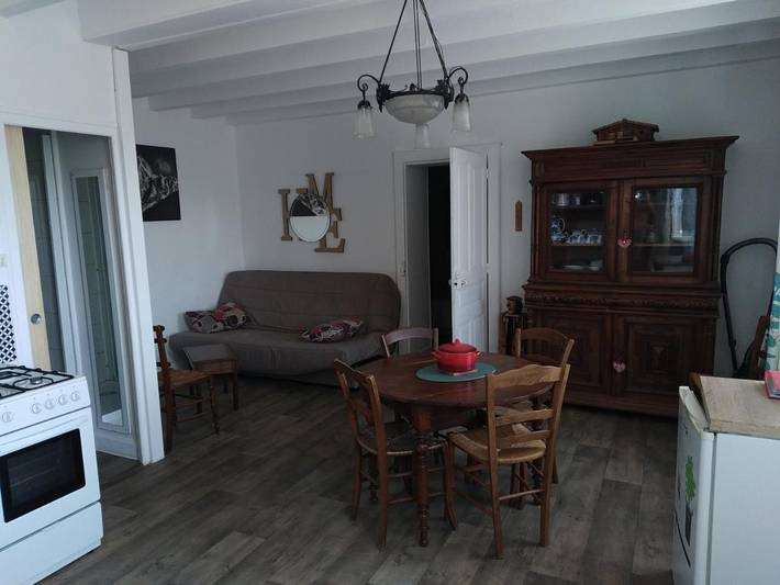 Location de vacances pour 4 personnes, avec jardin et vue, animaux acceptés à La Motte-Saint-Jean - 2