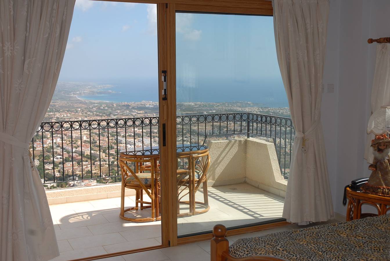 Peyia Villa with sea view, private pool, and garden in Peyia, South Cyprus