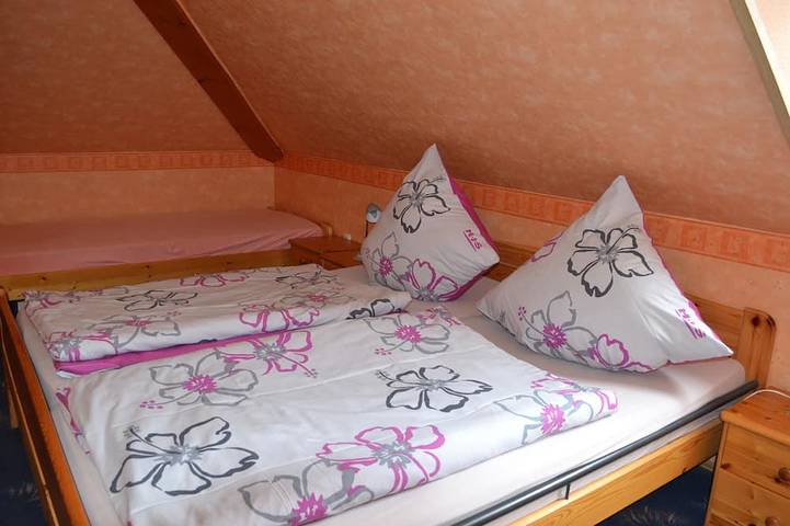 Ferienwohnung für 4 Personen, mit Sauna und Balkon sowie Garten in Hilders - 2