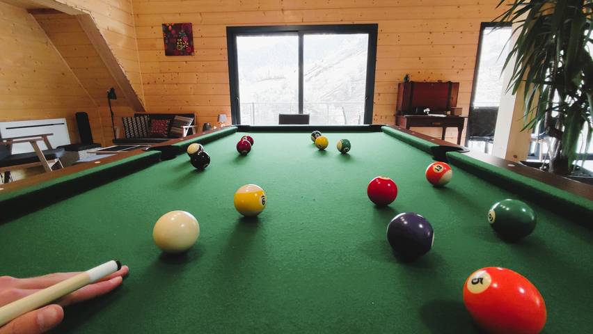 Chalet pour 12 personnes, avec balcon et jacuzzi ainsi que jardin et piscine dans les Hautes-Pyrénées - 3