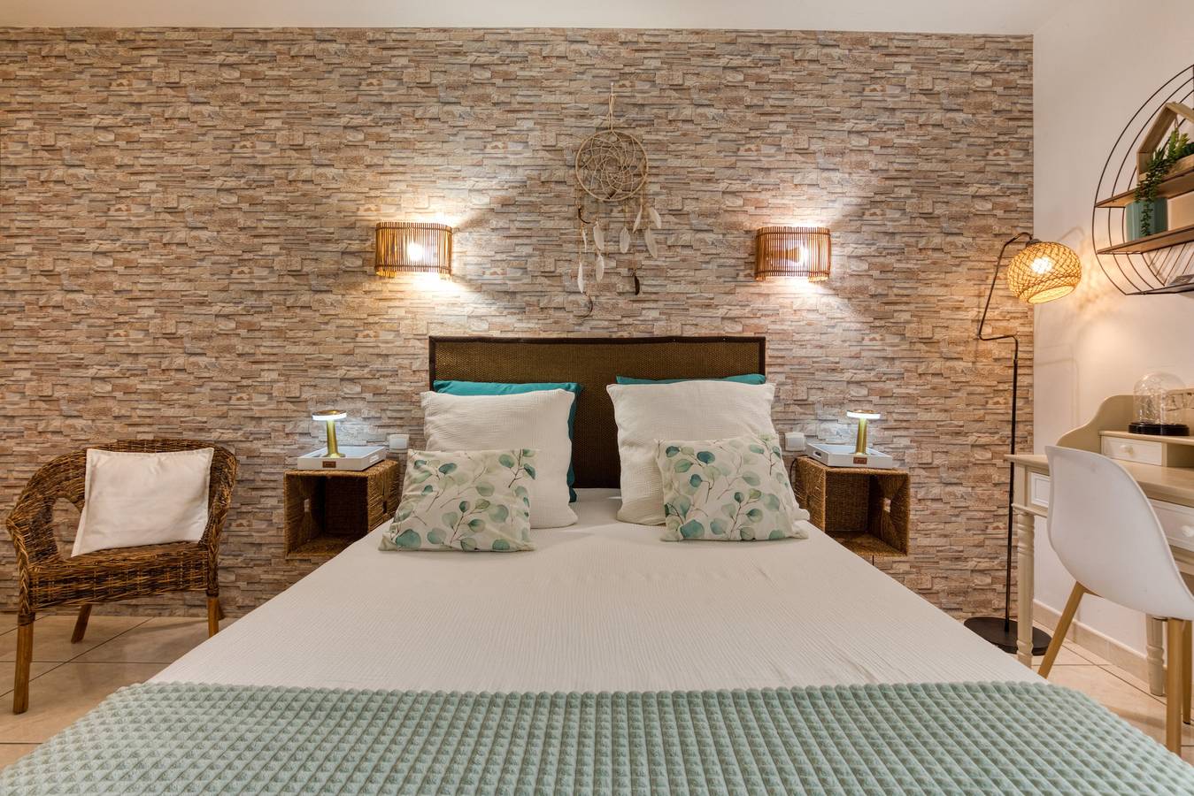 Chambre d’hôtes « Les Oliviers » avec entrée privée , Wi-Fi et climatisation in Puisserguier, Côte méditerranéenne (France)