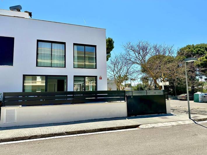 Ferienhaus für 6 Personen, mit Terrasse und Garten in Playa de Muro