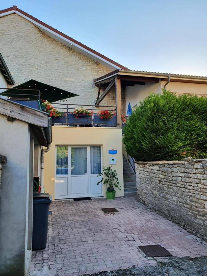Location de vacances pour 3 personnes, avec Balcon et Terrasse à Viéville - 2