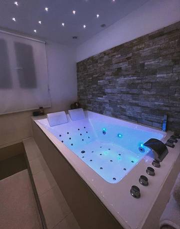 Gîte pour 4 personnes, avec jacuzzi à Erstein