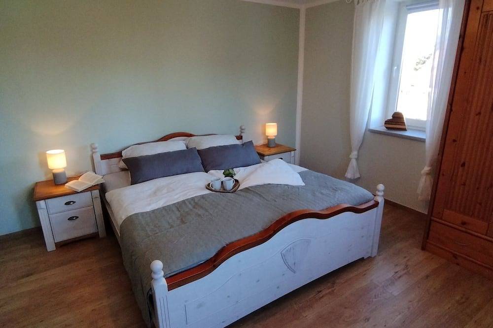 Ganze Wohnung, Exklusive Ferienwohnung in wunderbarer Natur im Alten Kräuterhof in Mildenau, Erzgebirge