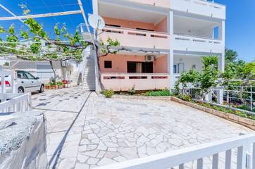 Vakantieappartement voor 5 Personen in Okrug Gornji, Kroatische Adriatische Zee, Afbeelding 2