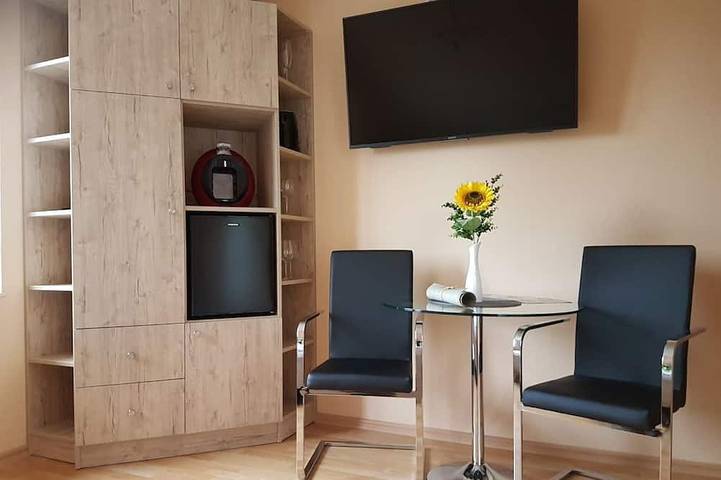 Entire apartment, Waterfront Vacation Rental with Wi-Fi – in Liepgarten, near Ueckermünde in Liepgarten, Vorpommern Greifswald