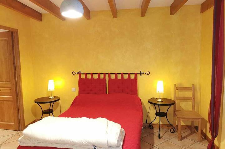 Location de vacances pour 13 personnes, avec jardin à Dorres - 3