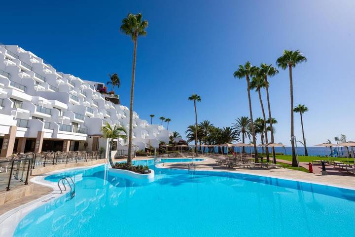 Hôtel pour 3 personnes, avec piscine et jardin