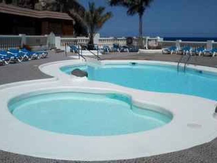 Ferienwohnung für 2 Personen, mit Garten und Terrasse sowie Pool