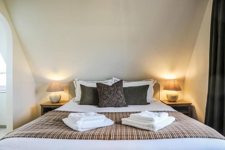 Location de vacances pour 10 personnes, avec jacuzzi ainsi que jardin et sauna à Onhaye - 2